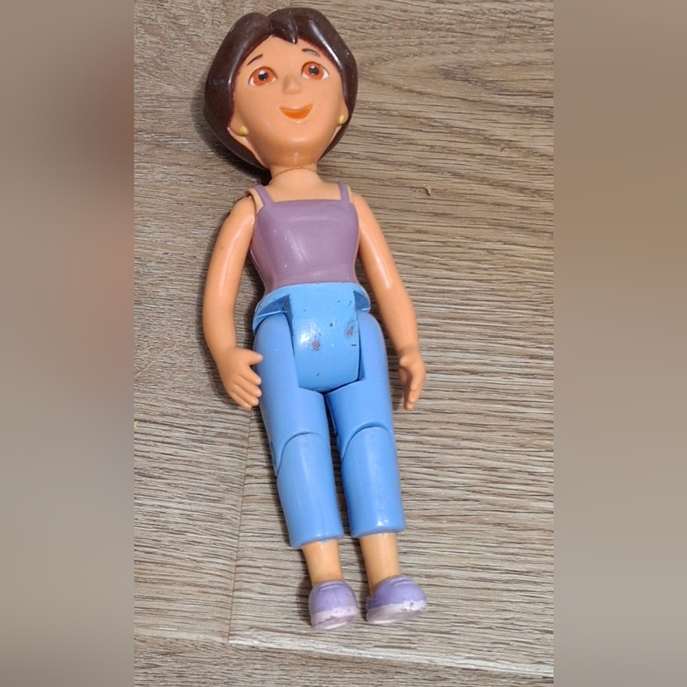 MATTEL DORA THE EXPLORER FIGURE Mom/Mother - 5” Tall. A&C